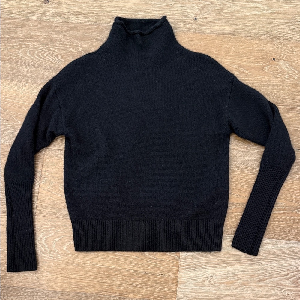 Aritzia Black cashmere